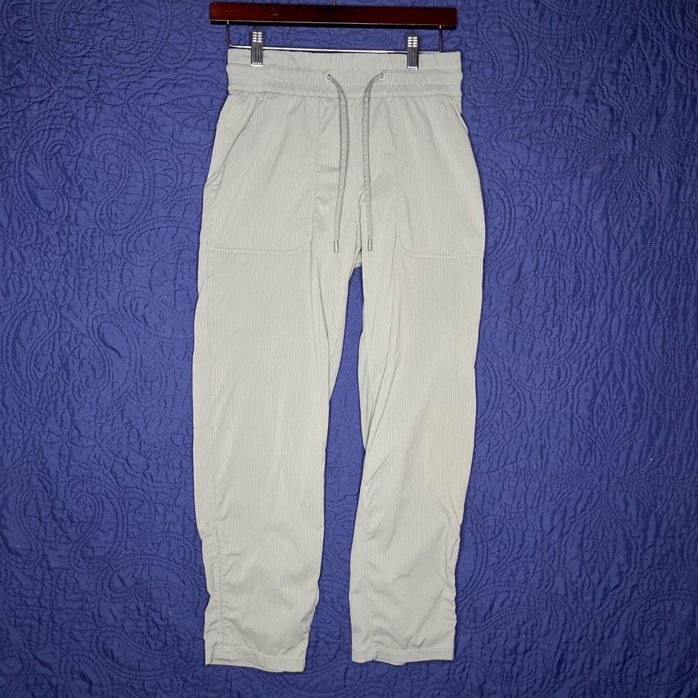 Lululemon Dance Studio Mid-Rise Jogger Sage Green Pinstripe Size 4 LW6BJBS
